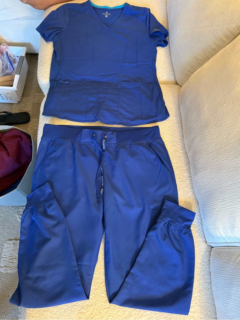 Med Couture Royal Blue Scrub Top MEDIUM & Drawstring Jogger Pants LARGE